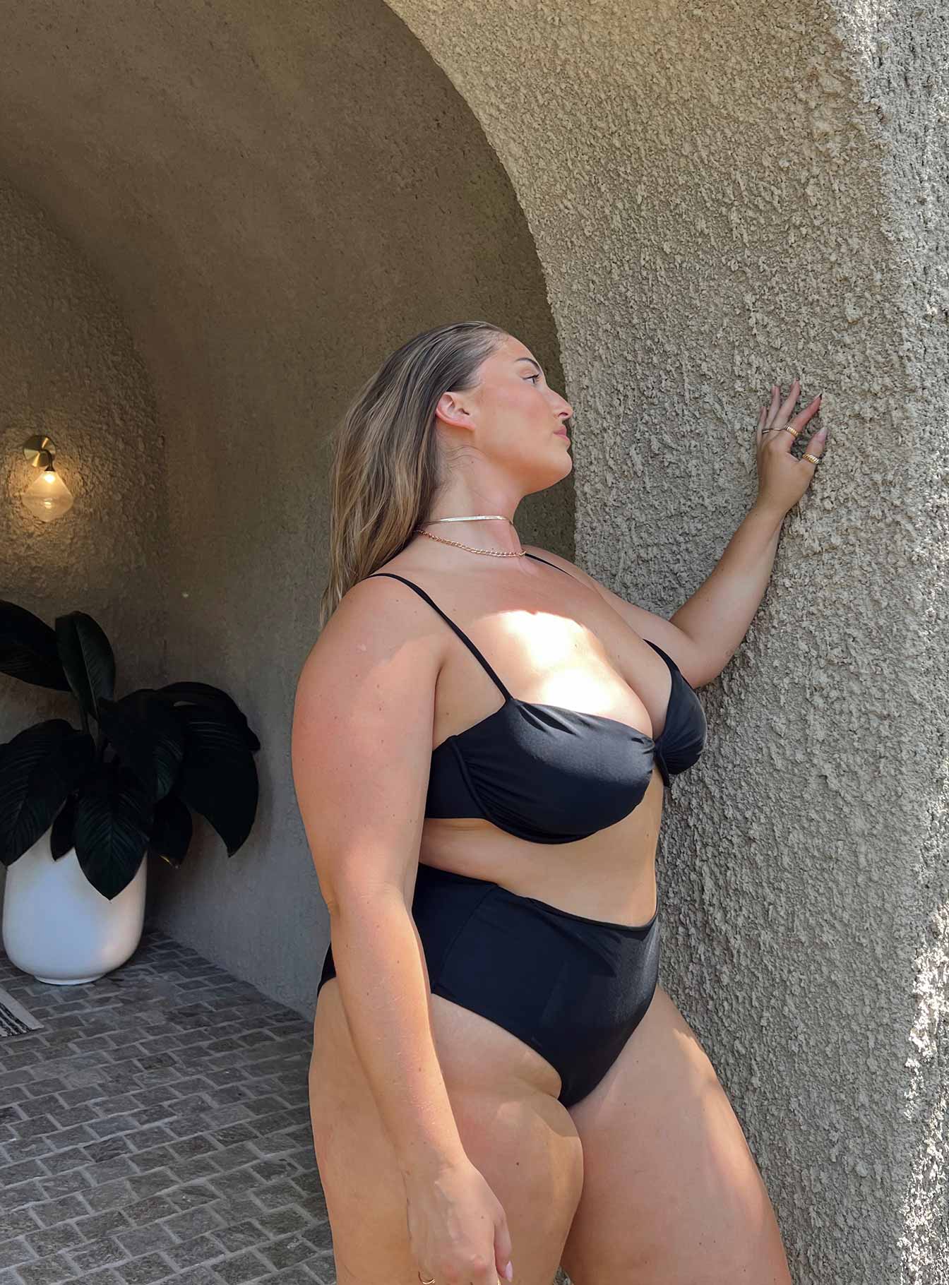 Avani Bikini Bottoms Black Curve