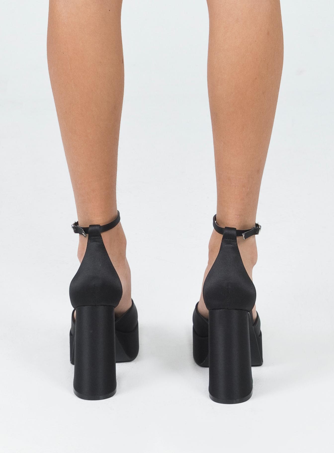 Vogel Platform Heels Black