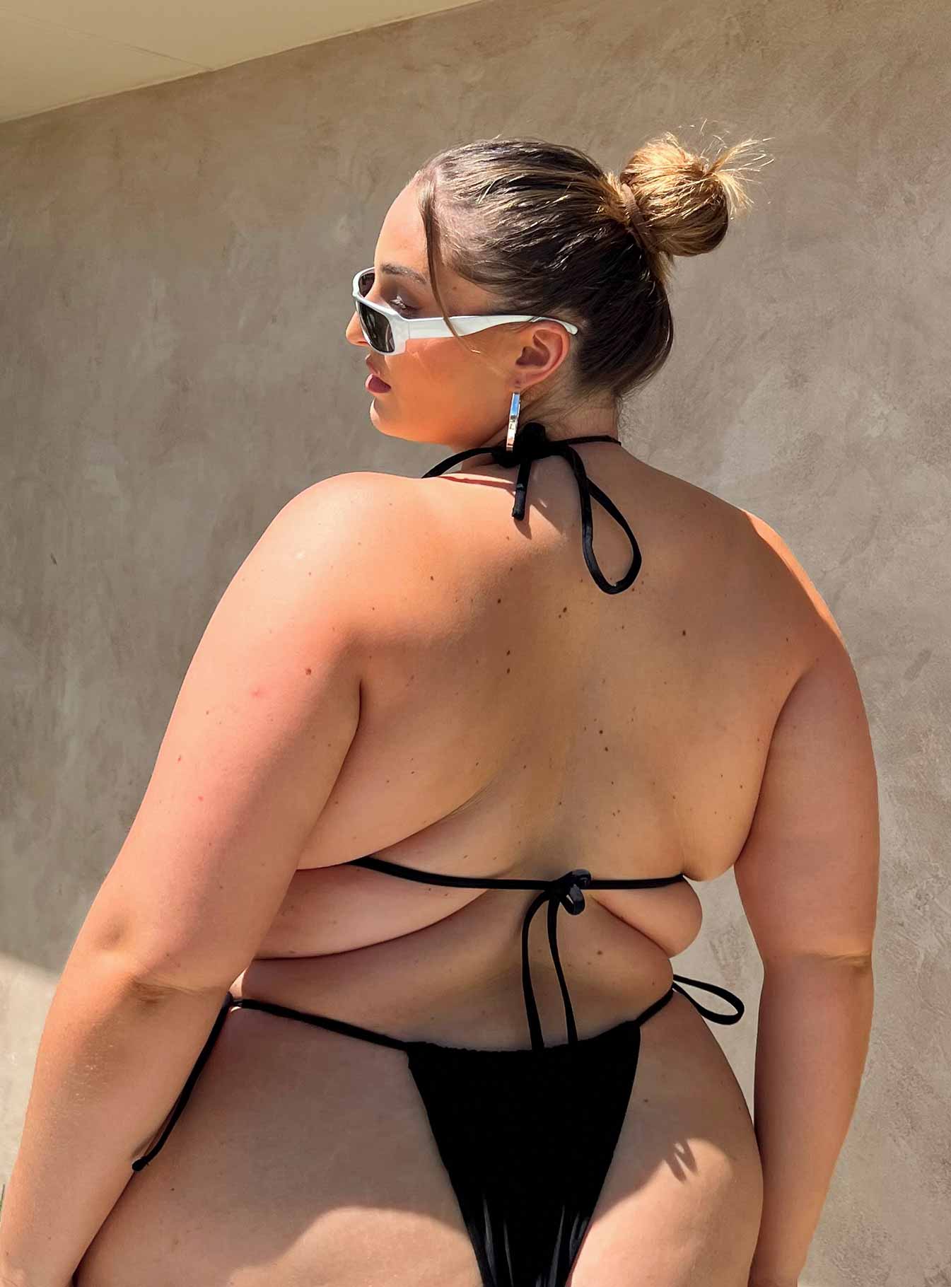 Jenner Bikini Top Black Curve