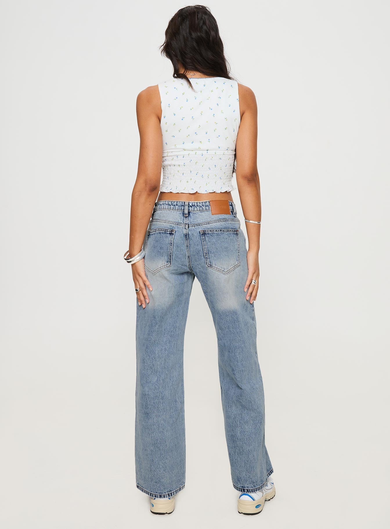 Ronine Low Rise Wide Leg Jean Light Wash