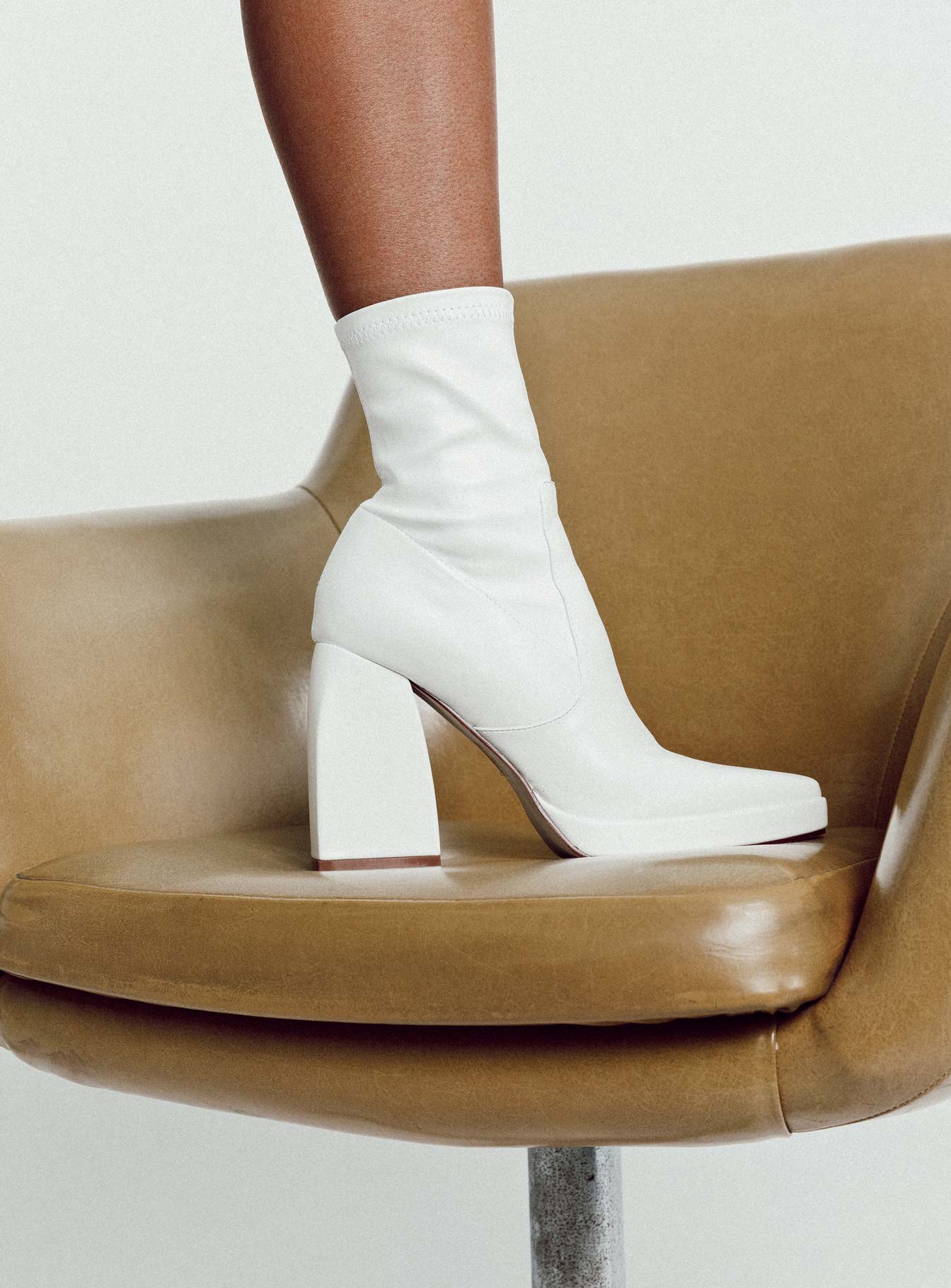 Eastern Boots White