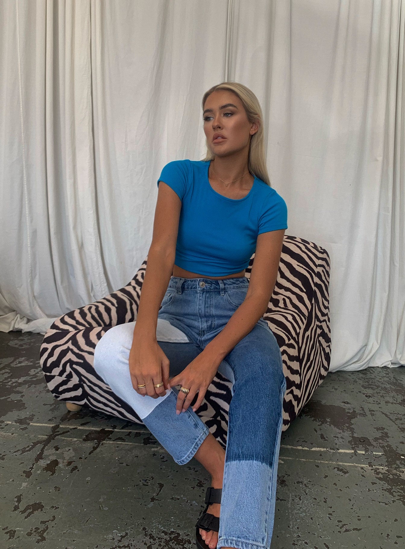 The Classic Cropped Tee Dark Blue