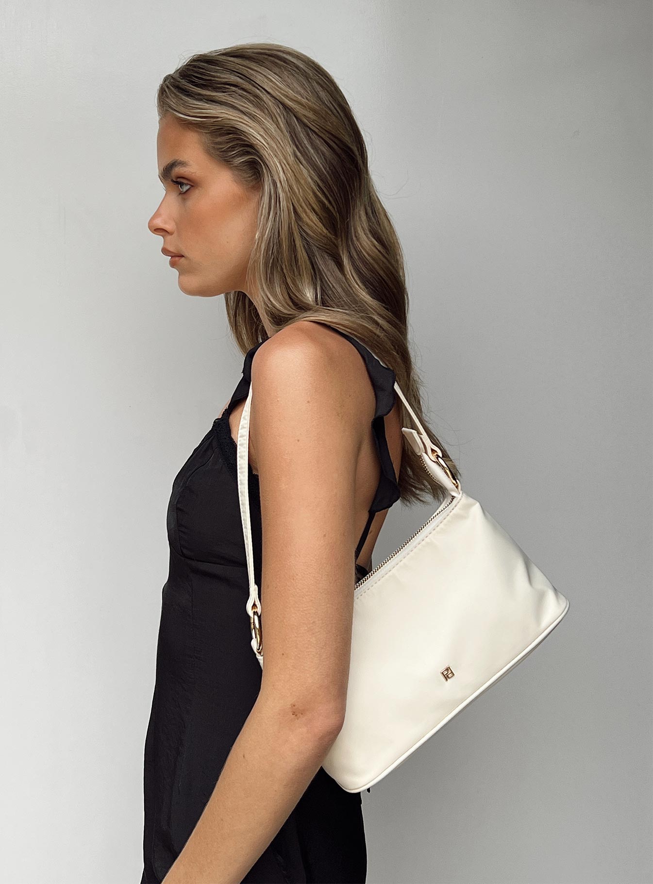 Geary Shoulder Bag Beige